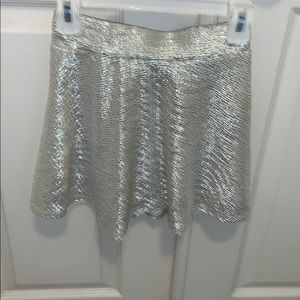 Girls 6/6x silver metallic skirt